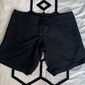 Body glove woman’s board shorts